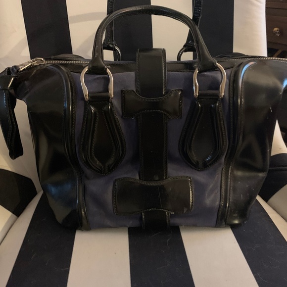 Authentic BALENCIAGA Bicolor wide tote - Picture 3 of 3
